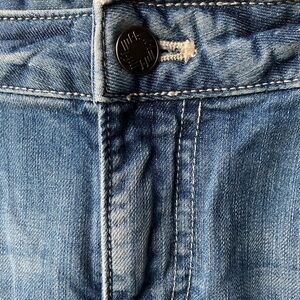 Skinny Capri Distressed Jean Size 10